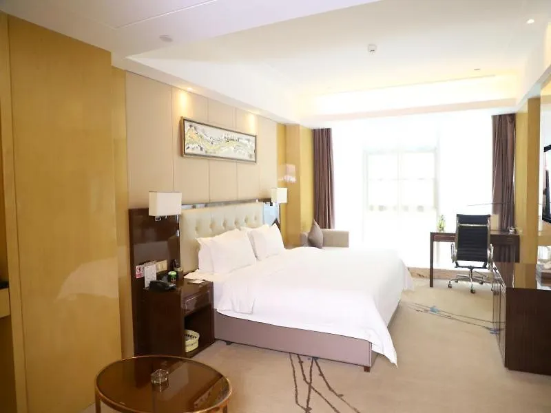 Greentree Inn Zhumadian High-Speed Rail Station Square Store