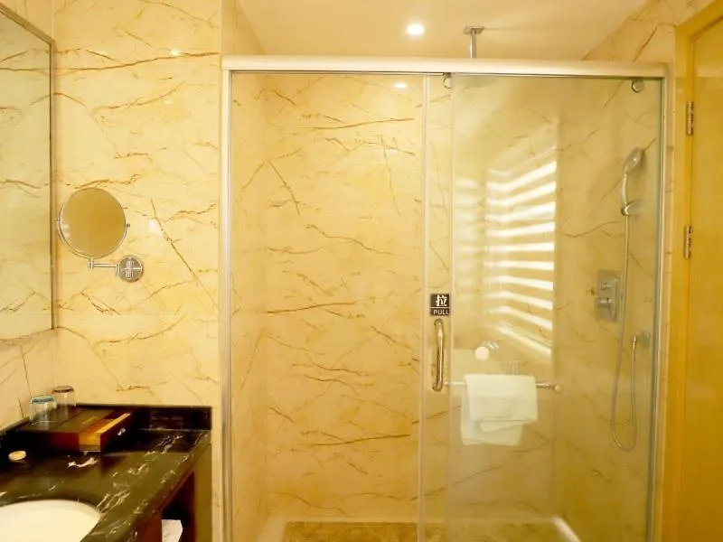 Hotel Greentree Inn Zhumadian High-Speed Rail Station Square Store