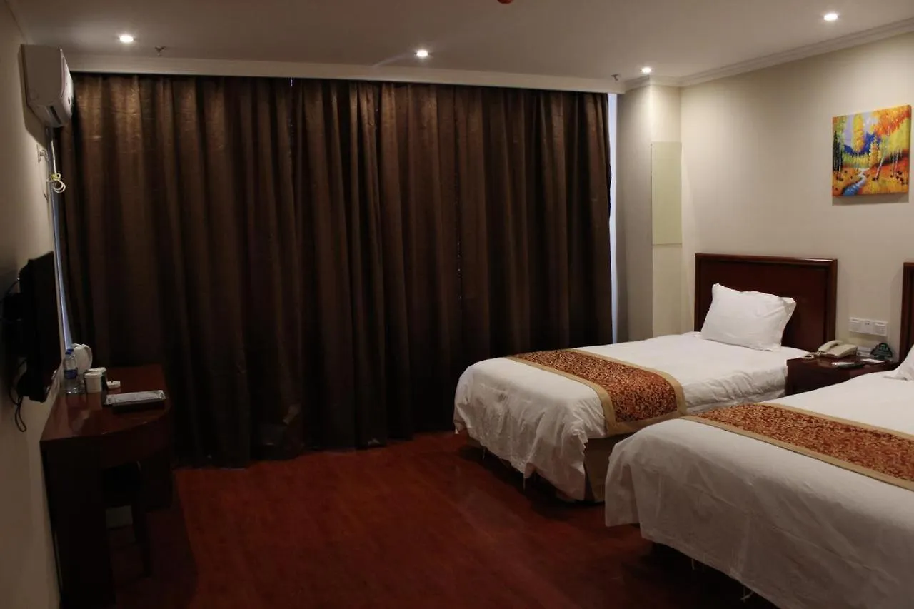 Greentree Inn Zhumadian High-Speed Rail Station Square Store